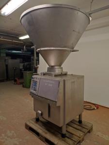 Handtmann vacuum filling machine image