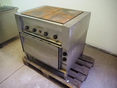 Metos stove with oven image