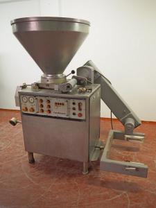 Handtmann vacuum filling machine image